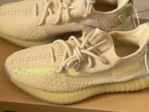 yeezy350 亚洲限定亚麻 2022 时尚休闲板鞋，舒适透气，潮流必备