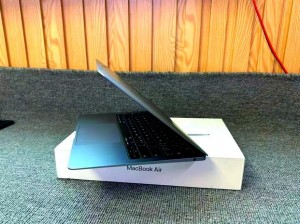 18 到 19 年的苹果 MacBook AirHD：极致轻薄与高效性能的完美融合